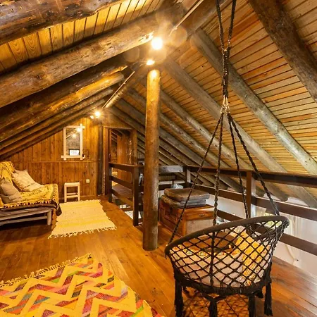 Cedrim Hillside Шале