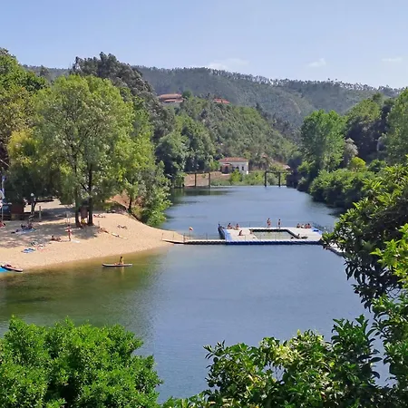 Cedrim Hillside Шале *